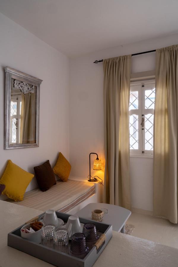 Cheeky Monkey Hotel Ghar el-Melh Exterior foto